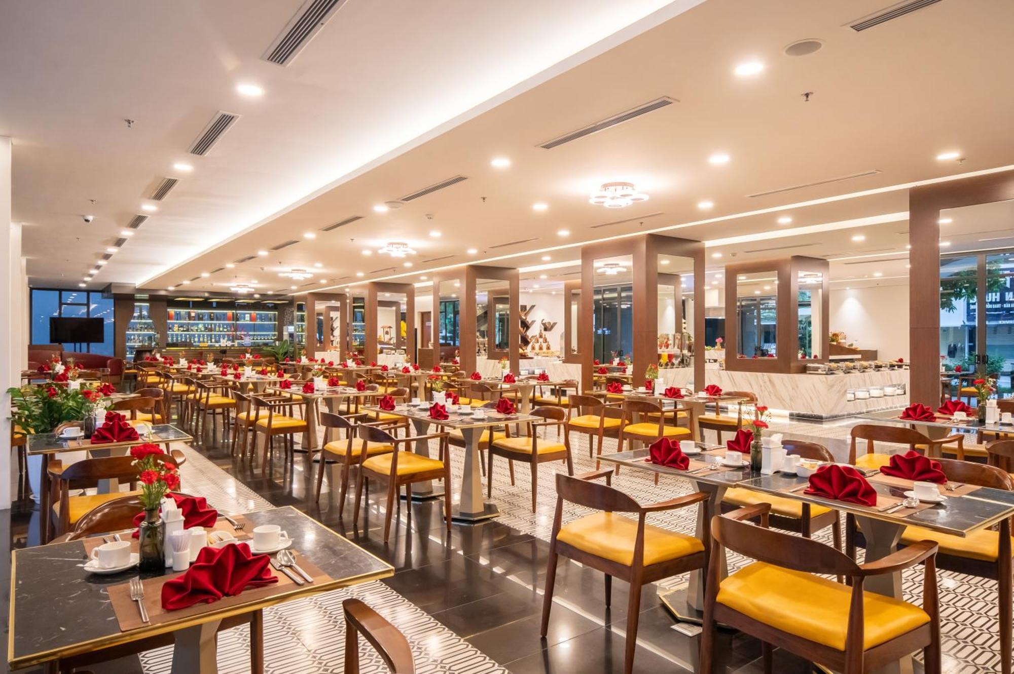 Senna Hue Hotel Ngoại thất bức ảnh The restaurant