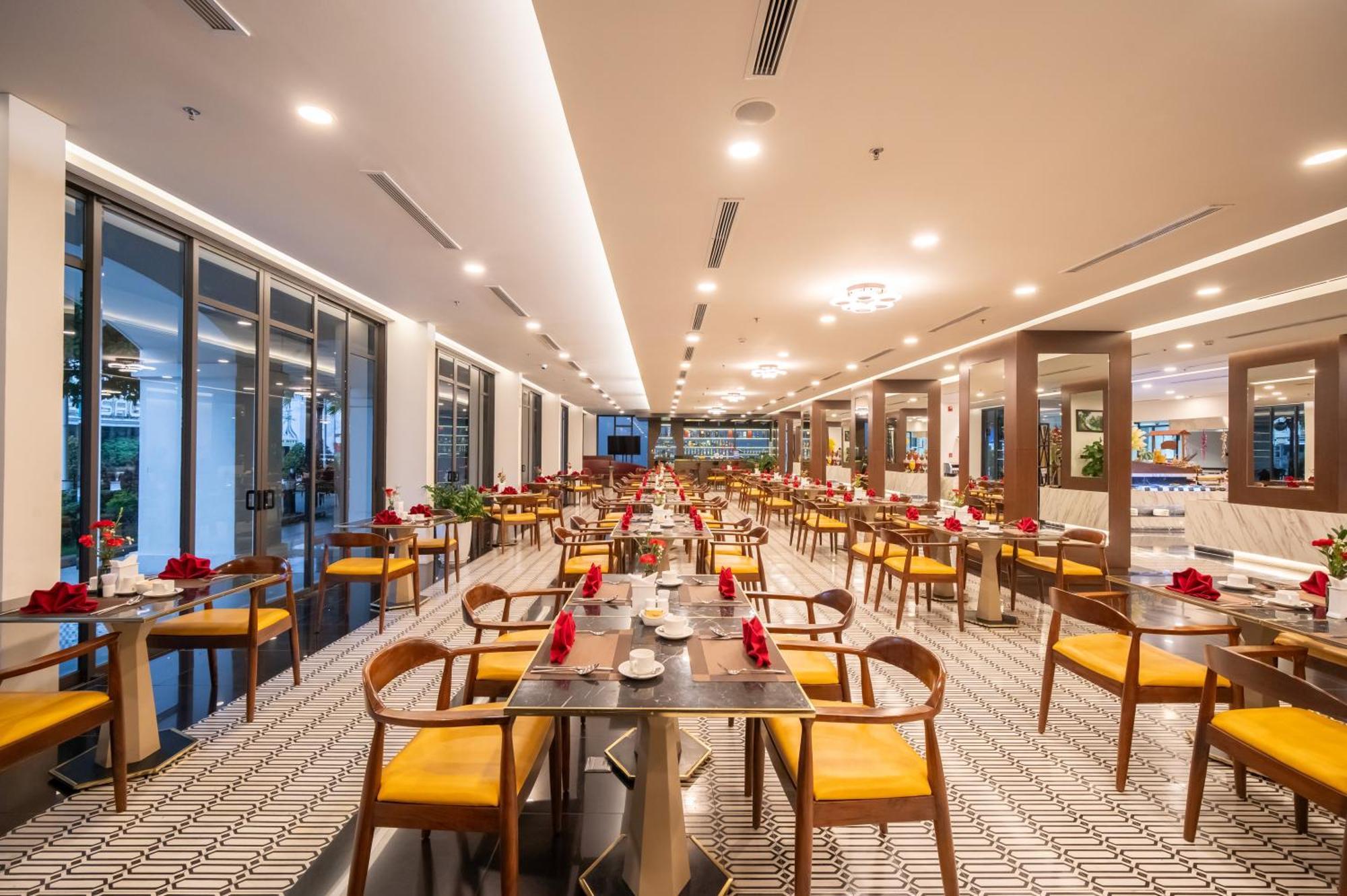 Senna Hue Hotel Ngoại thất bức ảnh The restaurant