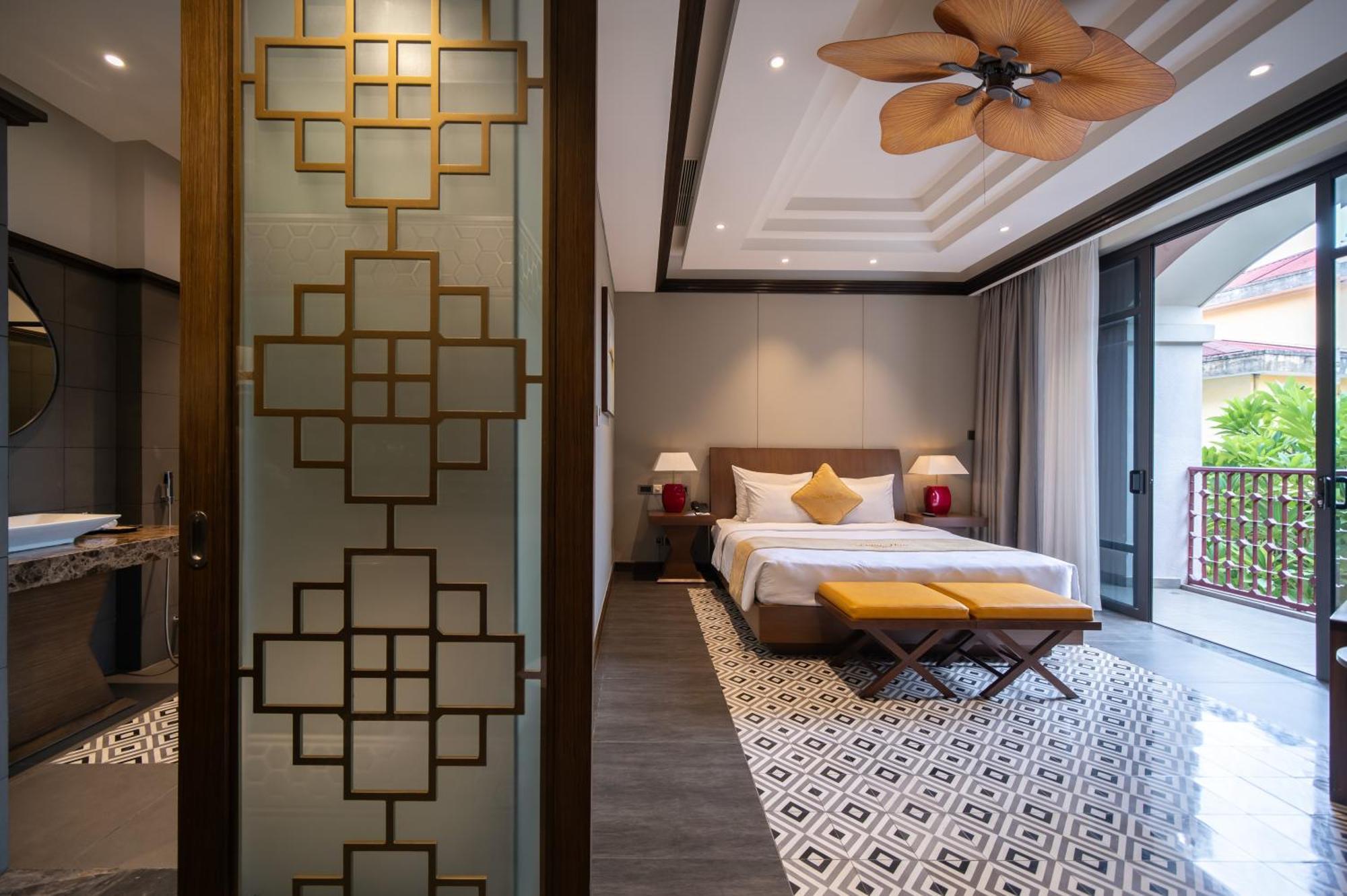 Senna Hue Hotel Ngoại thất bức ảnh A bedroom at the hotel